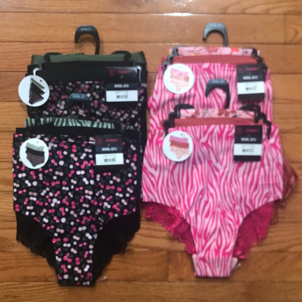 12 New Pairs of Cheeky Style Panties Size XXXL (21) NWT